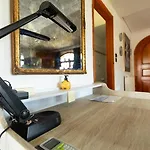 Appartement Jacuzzi Pool House Ama5690
