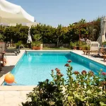 Jacuzzi Pool House Ama5690 Chalkís
