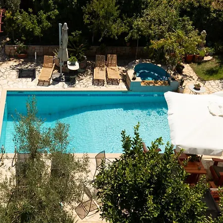Jacuzzi Pool House Ama5690 Chalkís