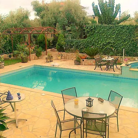 Jacuzzi Pool House Ama5690 Chalkís