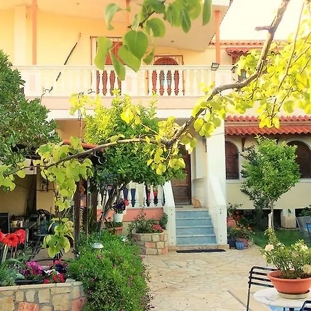Appartement Jacuzzi Pool House Ama5690 Chalkís