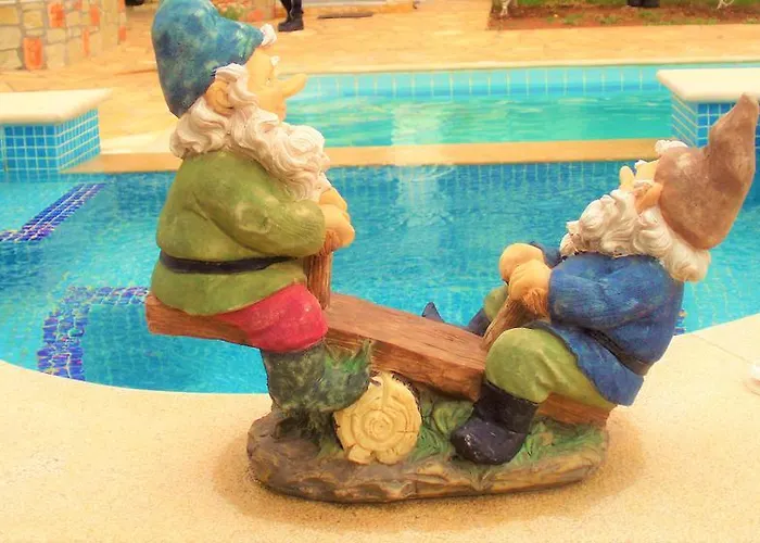 Jacuzzi Pool House Ama5690 Apartment