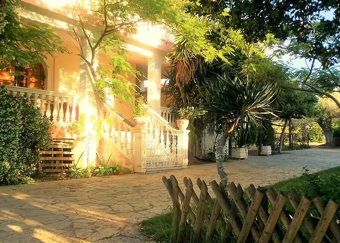 Apartment Jacuzzi Pool House Ama5690